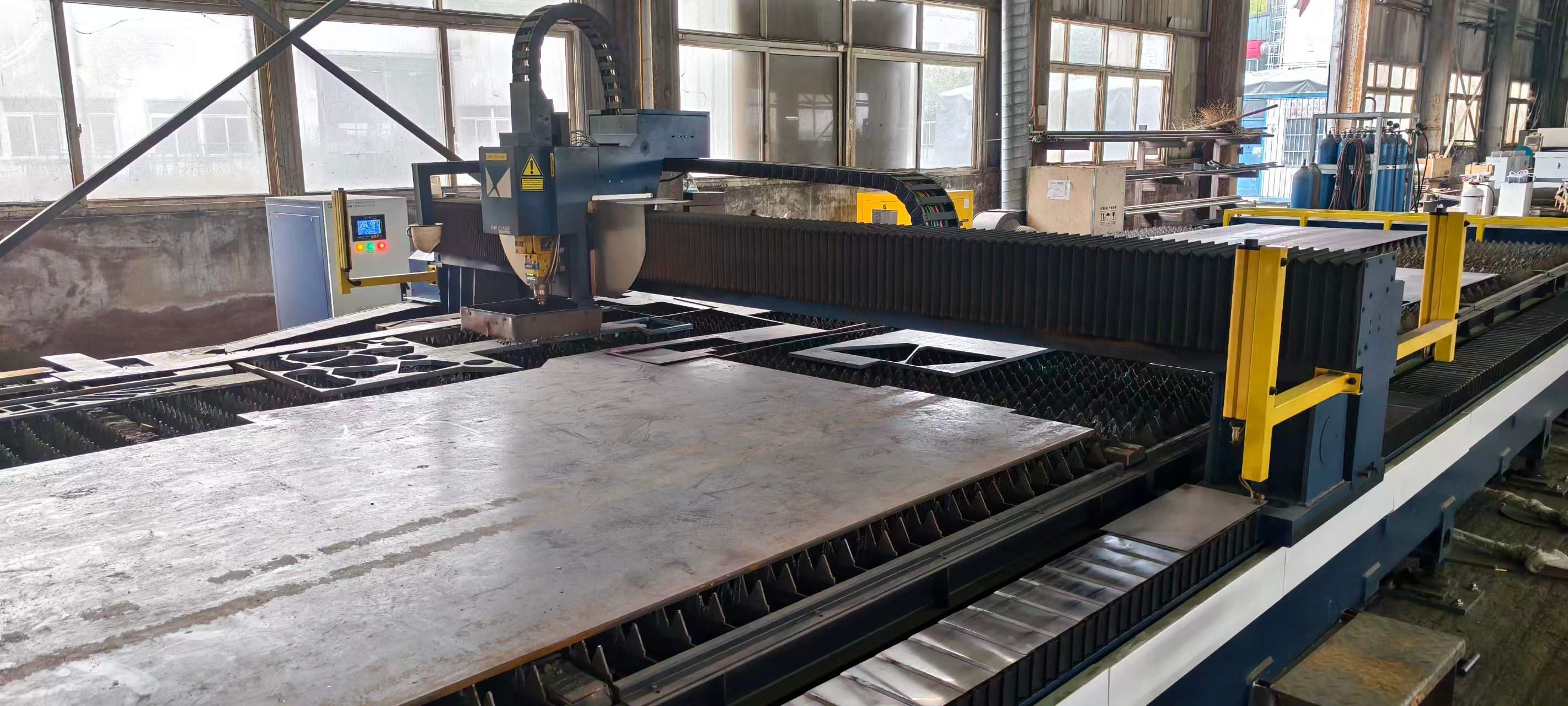 配套生产设备（激光切割机）