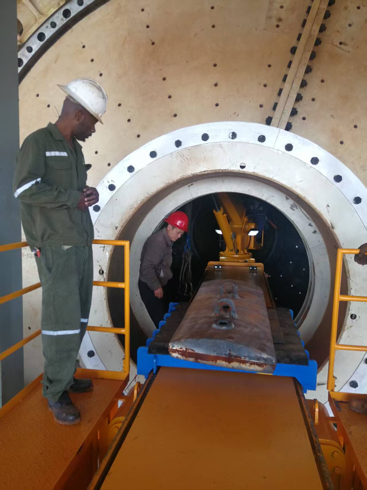 JXS-V型换衬机械手印尼现场操作